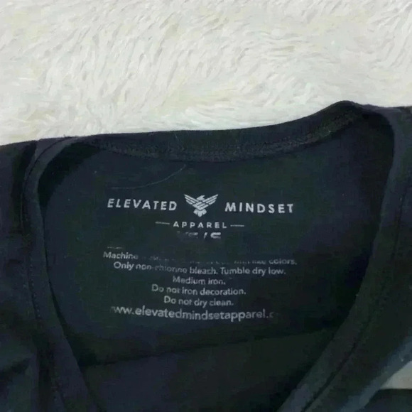 🌸$5 Elevated Mindset Crop Top XS - Picture 3 of 8